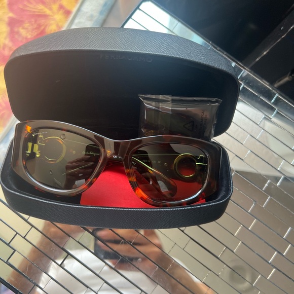 Salvatore Ferragamo Tortoise Shell Sunglasses main image 4